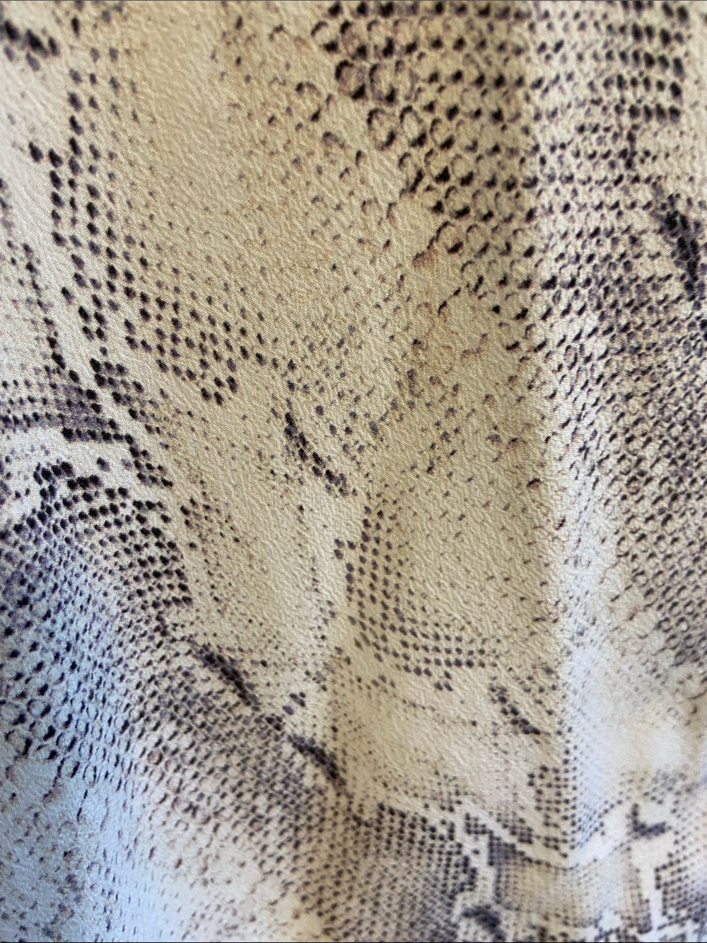 Babaton Snake Print Beige and Grey 💯% Silk V-Neck Camisole. Size Medium. - Picture 3 of 9
